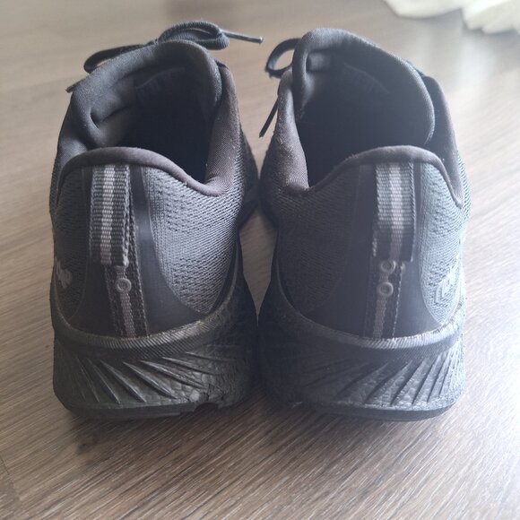 SAUCONY Women's Ride 17 Running Shoe (Black) - Picture 12 of 12